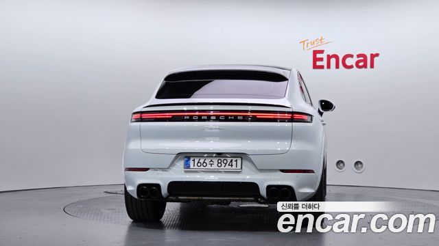Porsche Cayenne 2025 — photo 4