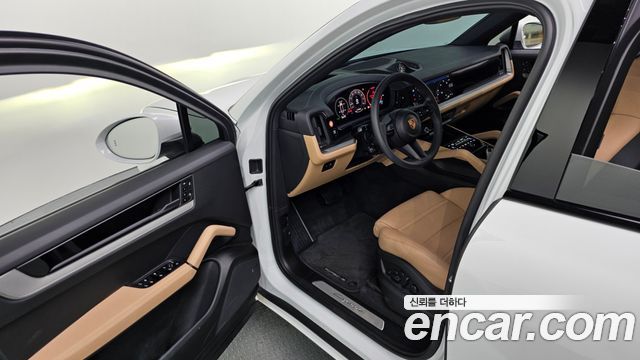 Porsche Cayenne 2025 — photo 13