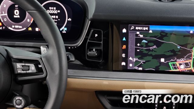 Porsche Cayenne 2025 — photo 18