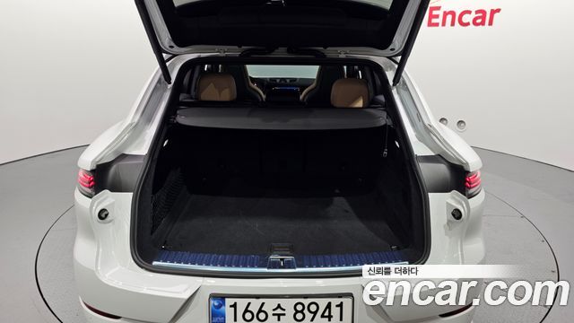 Porsche Cayenne 2025 — photo 23