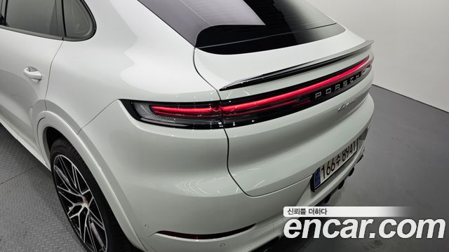 Porsche Cayenne 2025 — photo 9