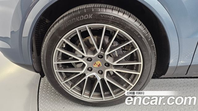 Porsche Cayenne 2020 — photo 5