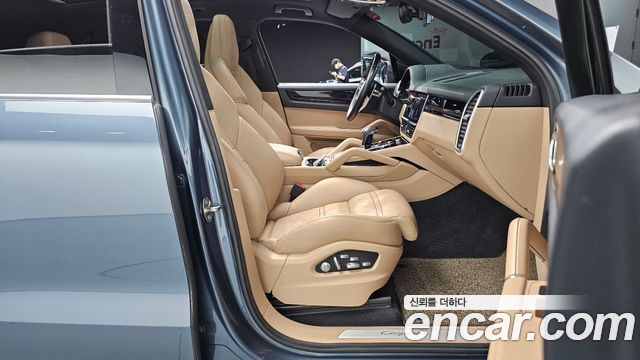 Porsche Cayenne 2020 — photo 11