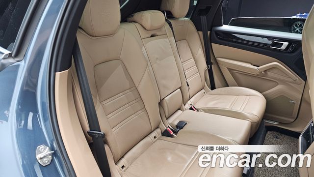 Porsche Cayenne 2020 — photo 12