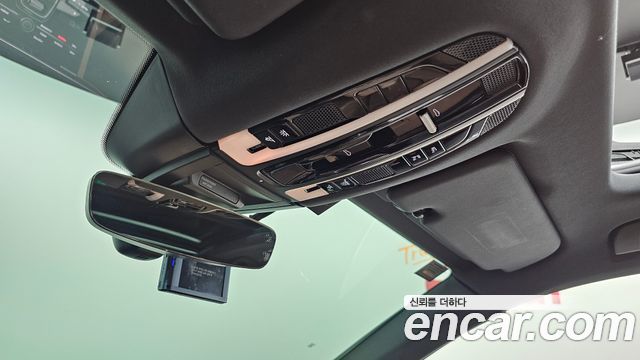 Porsche Cayenne 2020 — photo 18