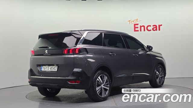 Peugeot 5008 2022 — photo 2
