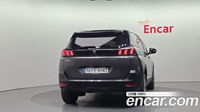 Peugeot 5008 2022 — photo 4