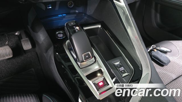 Peugeot 5008 2022 — photo 12