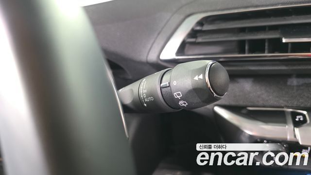 Peugeot 5008 2022 — photo 20