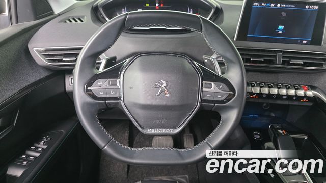 Peugeot 5008 2022 — photo 23