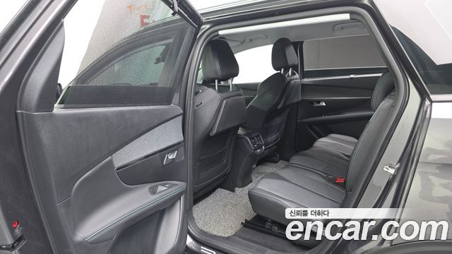 Peugeot 5008 2022 — photo 30