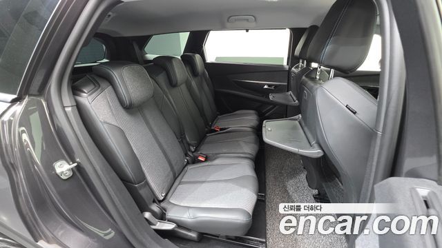Peugeot 5008 2022 — photo 32