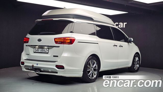 Kia Canival 2019 — photo 2