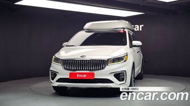 Kia Canival 2019 — photo 3