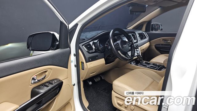 Kia Canival 2019 — photo 13
