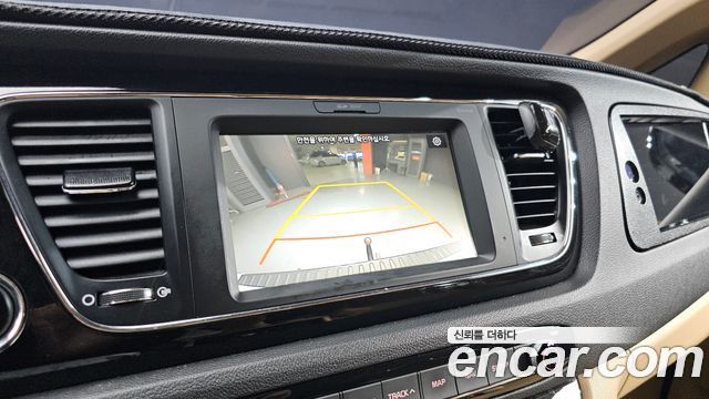 Kia Canival 2019 — photo 21