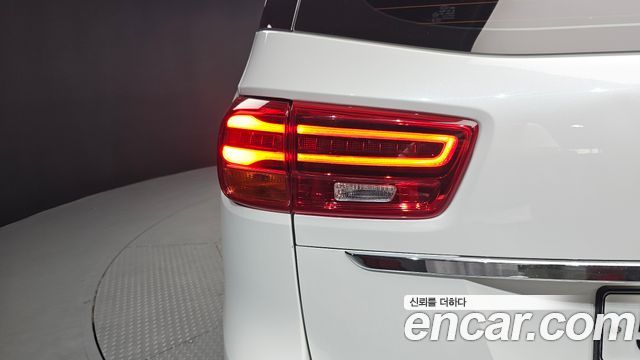 Kia Canival 2019 — photo 9