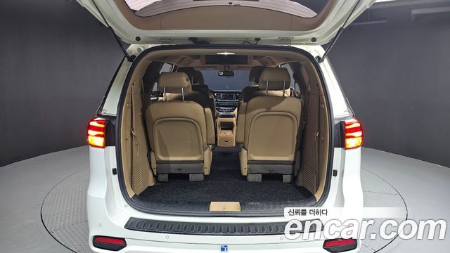 Kia Canival 2019 — photo 30