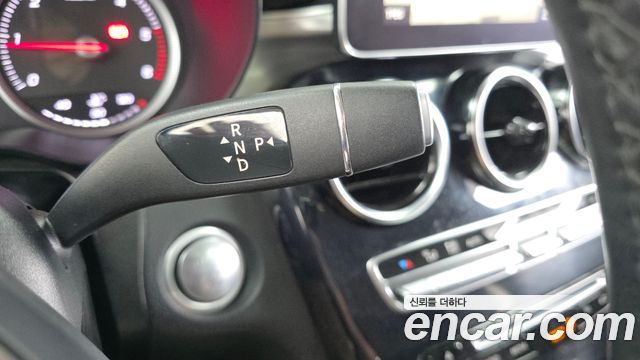 Mercedes-Benz GLC-Class 2018 — photo 12