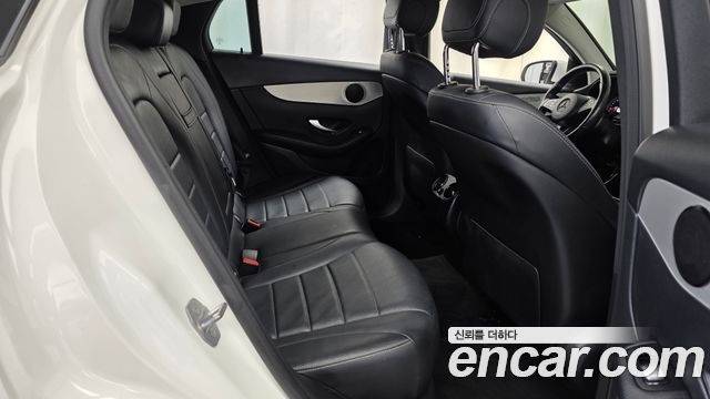 Mercedes-Benz GLC-Class 2018 — photo 17
