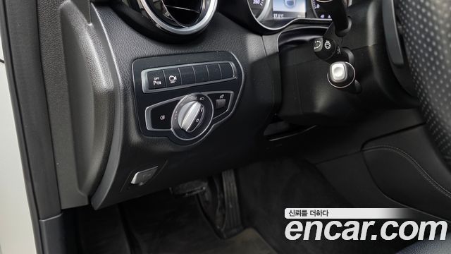 Mercedes-Benz GLC-Class 2018 — photo 23