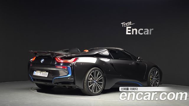 BMW i8 2019 — photo 2