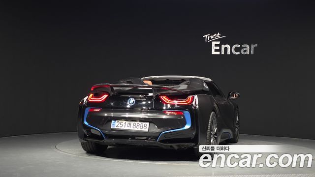 BMW i8 2019 — photo 4