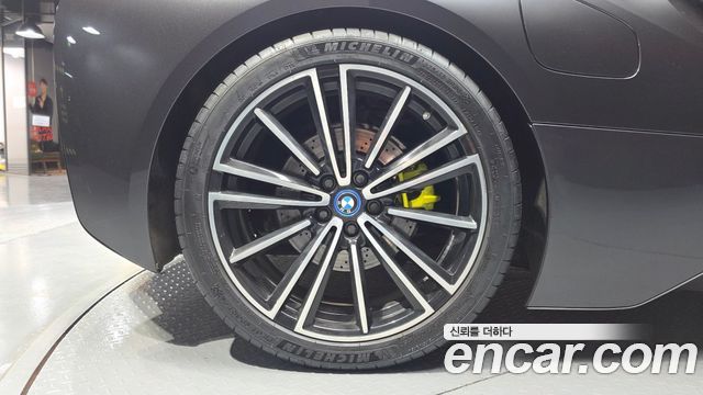 BMW i8 2019 — photo 5