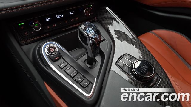 BMW i8 2019 — photo 12