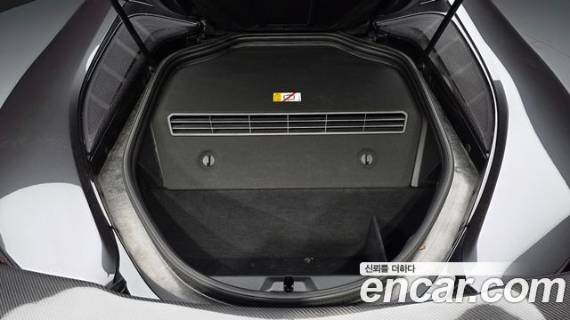 BMW i8 2019 — photo 23