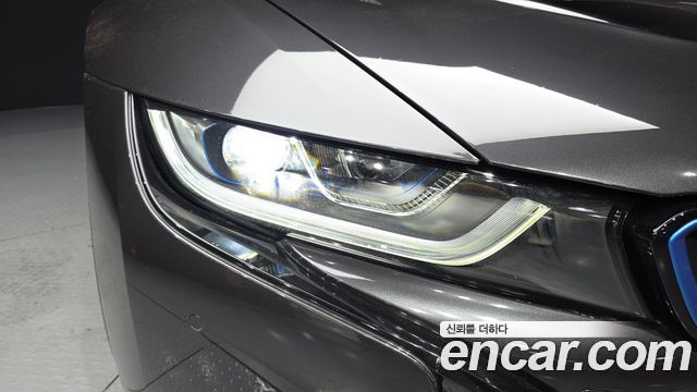 BMW i8 2019 — photo 8