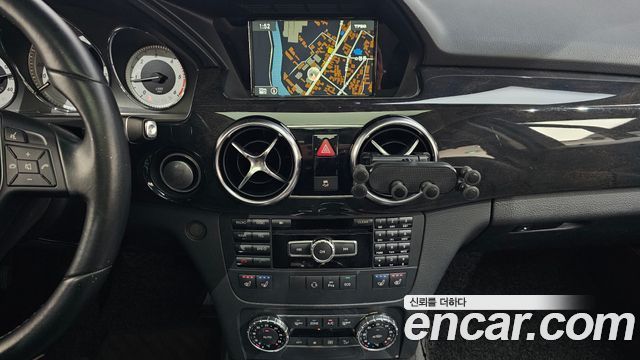 Mercedes-Benz GLK-Class 2015 — photo 13