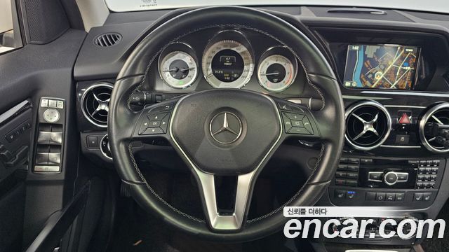 Mercedes-Benz GLK-Class 2015 — photo 14
