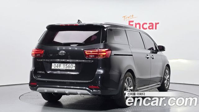 Kia Canival 2019 — photo 2