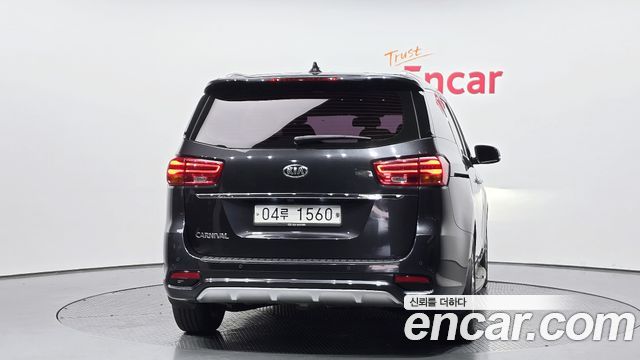 Kia Canival 2019 — photo 4