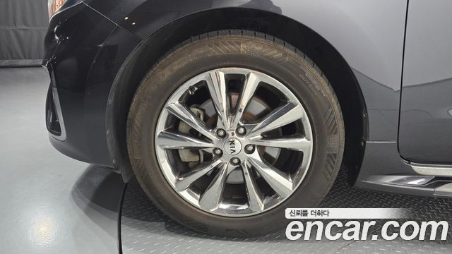 Kia Canival 2019 — photo 5