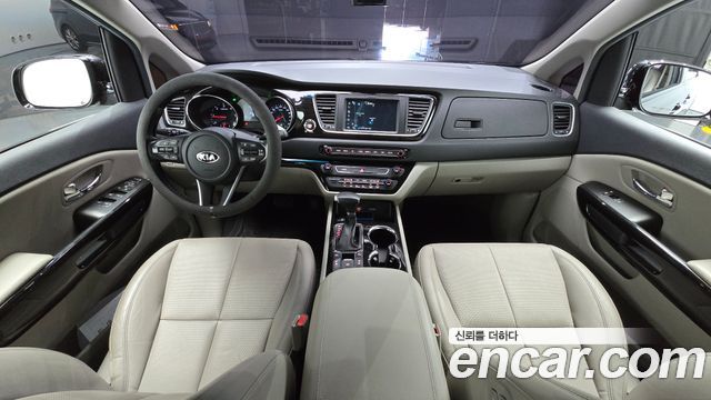 Kia Canival 2019 — photo 10