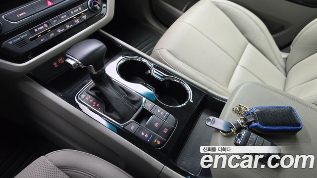 Kia Canival 2019 — photo 12