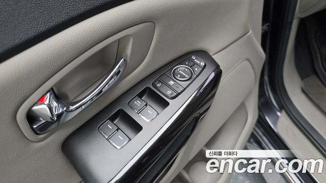 Kia Canival 2019 — photo 21