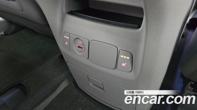 Kia Canival 2019 — photo 24