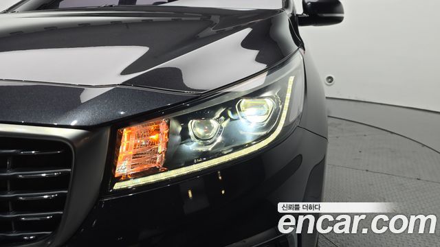 Kia Canival 2019 — photo 8