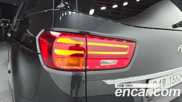 Kia Canival 2019 — photo 9
