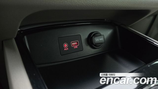 Kia Canival 2019 — photo 28