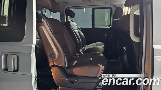 Hyundai Starex 2019 — photo 12