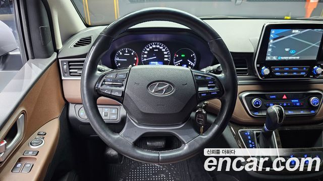Hyundai Starex 2019 — photo 13