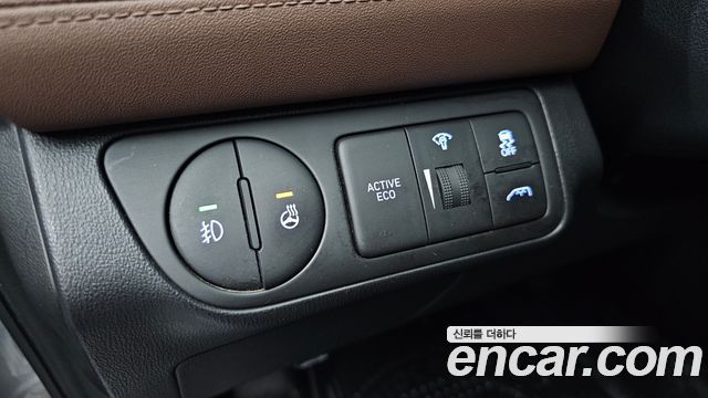 Hyundai Starex 2019 — photo 16