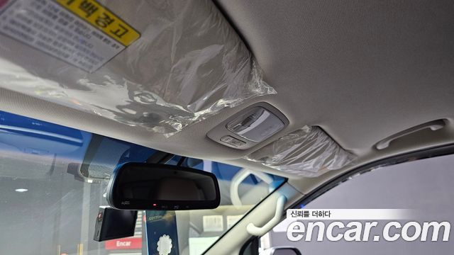 Hyundai Starex 2019 — photo 18