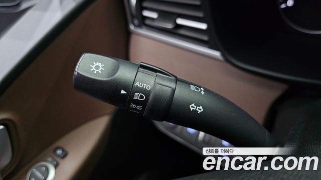 Hyundai Starex 2019 — photo 19