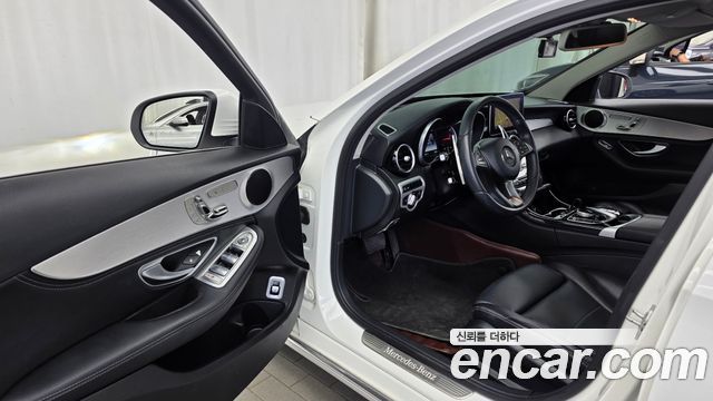 Mercedes-Benz C-Class 2016 — photo 10