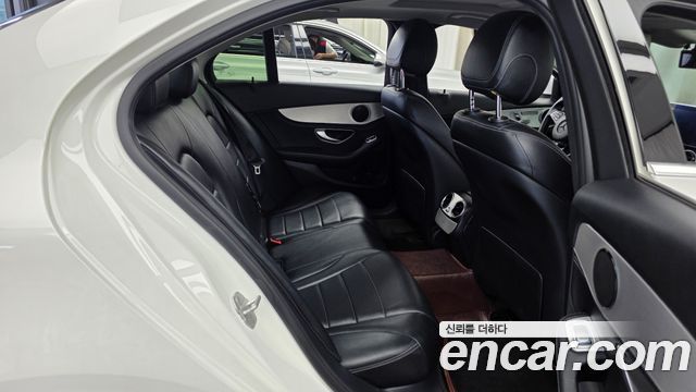 Mercedes-Benz C-Class 2016 — photo 12